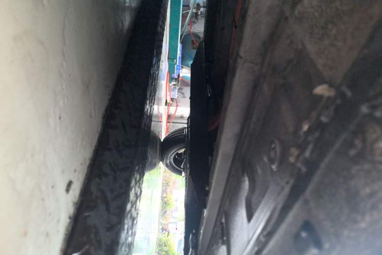 Used Dongfeng NAMMI BOX 2022 Chasing Wind Edition 331KM Advanced Model Chassis Front Left