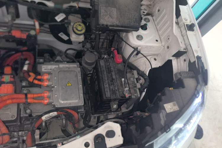 Used Dongfeng NAMMI BOX 2022 Chasing Wind Edition 331KM Advanced Model Engine Bay Left
