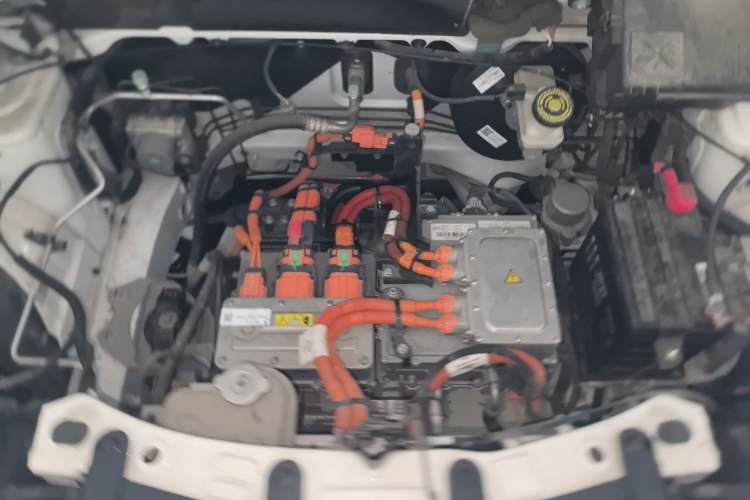Used Dongfeng NAMMI BOX 2022 Chasing Wind Edition 331KM Advanced Model Engine Bay