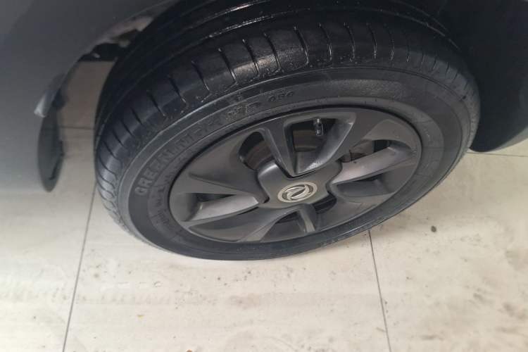 Used Dongfeng NAMMI BOX 2022 Chasing Wind Edition 331KM Advanced Model Right Front Wheel Hub