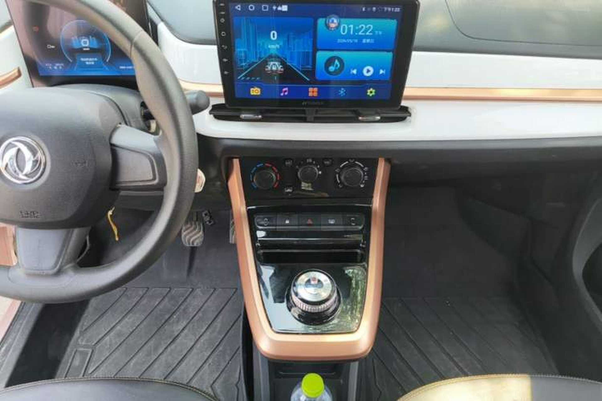 Used Dongfeng NAMMI BOX 2022 Revised Light Wind Edition 201 km Standard Version Audio And AC Panel
