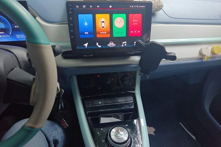 Used Dongfeng NAMMI BOX 2022 Revised Light Wind Edition 201 km Standard Version Audio And AC Panel