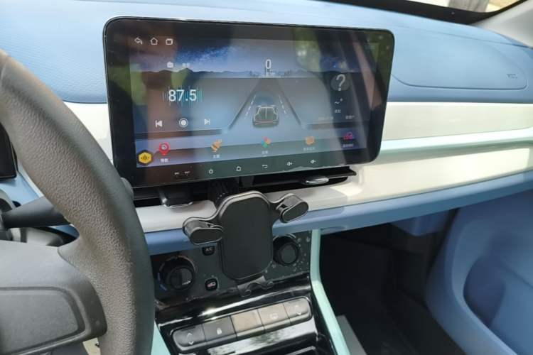 Used Dongfeng NAMMI BOX 2022 Chasing Wind Edition 351KM Standard Model Audio And AC Panel