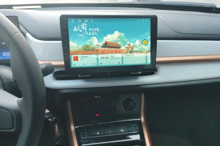 Used Dongfeng NAMMI BOX 2022 Chasing Wind Edition 331 km Standard Model Audio And AC Panel