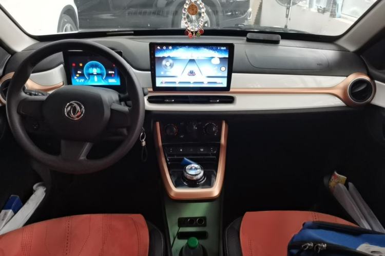 Used Dongfeng NAMMI BOX 2022 Chasing Wind Edition 331 km Standard Model Center Console