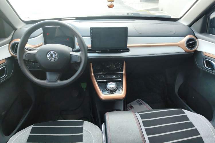 Used Dongfeng NAMMI BOX 2022 Chasing Wind Edition 331 km Standard Model Center Console
