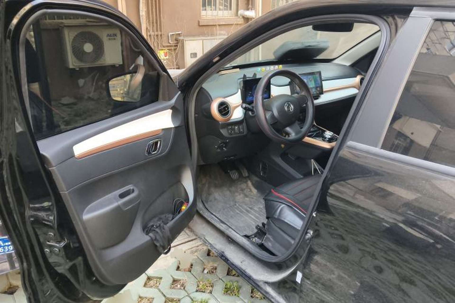 Used Dongfeng NAMMI BOX 2022 Revised Light Wind Edition 201 km Standard Version Driver Seat