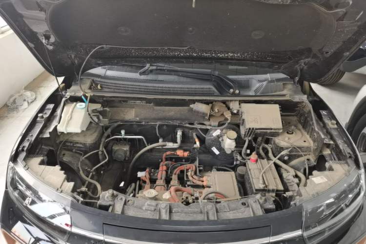 Used Dongfeng NAMMI BOX 2022 Chasing Wind Edition 331 km Standard Model Engine Bay