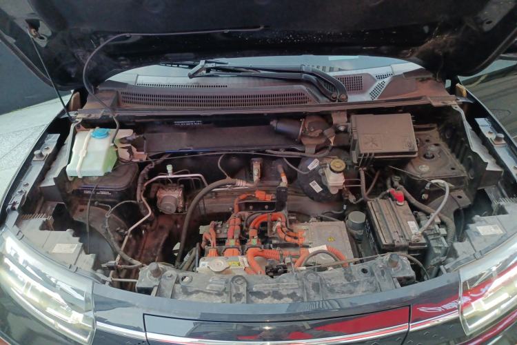 Used Dongfeng NAMMI BOX 2022 Chasing Wind Edition 331 km Standard Model Engine Bay