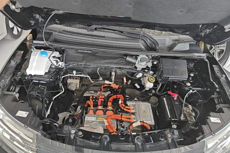 Used Dongfeng NAMMI BOX 2022 Chasing Wind Edition 331KM Advanced Model Engine Bay