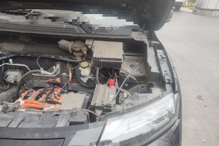 Used Dongfeng NAMMI BOX 2022 Chasing Wind Edition 331 km Standard Model Engine Bay Left