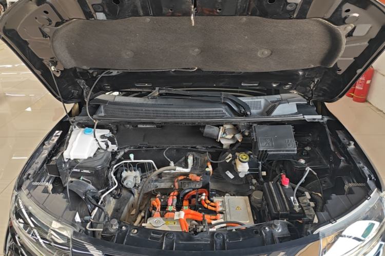 Used Dongfeng NAMMI BOX 2022 Revised Light Wind Edition 201 km Standard Version Engine Bay