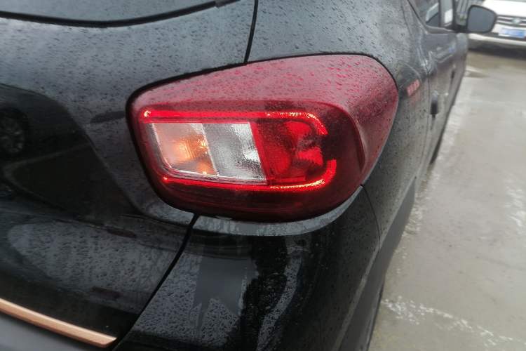 Used Dongfeng NAMMI BOX 2022 Chasing Wind Edition 331 km Standard Model Exterior 3