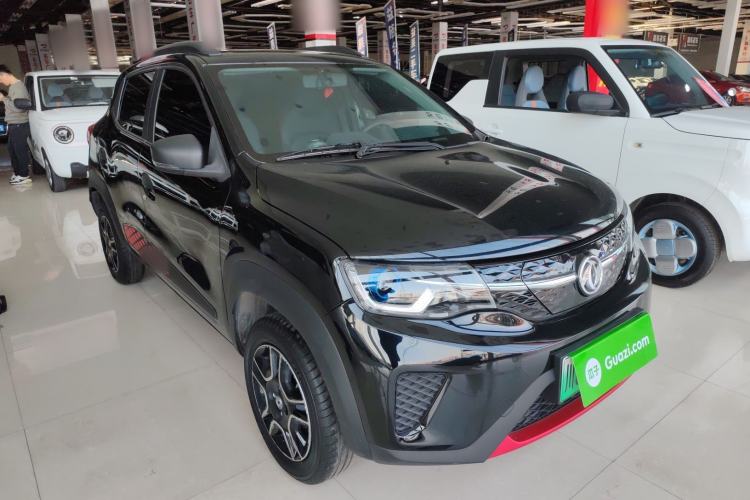Used Dongfeng NAMMI BOX 2022 Chasing Wind Edition 331 km Standard Model Front Right 45 Deg