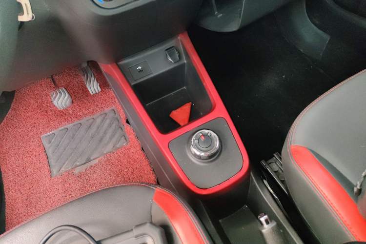 Used Dongfeng NAMMI BOX 2022 Chasing Wind Edition 331KM Advanced Model Gear Lever