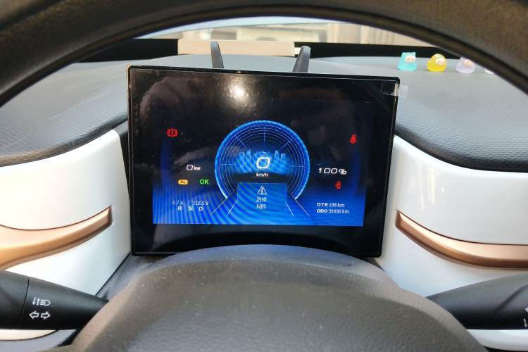 Used Dongfeng NAMMI BOX 2022 Revised Light Wind Edition 201 km Standard Version Instrument Cluster