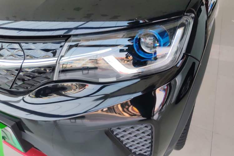 Used Dongfeng NAMMI BOX 2022 Chasing Wind Edition 331 km Standard Model Left Front Headlight