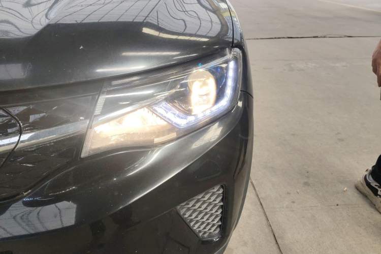 Used Dongfeng NAMMI BOX 2022 Chasing Wind Edition 331KM Advanced Model Left Front Headlight