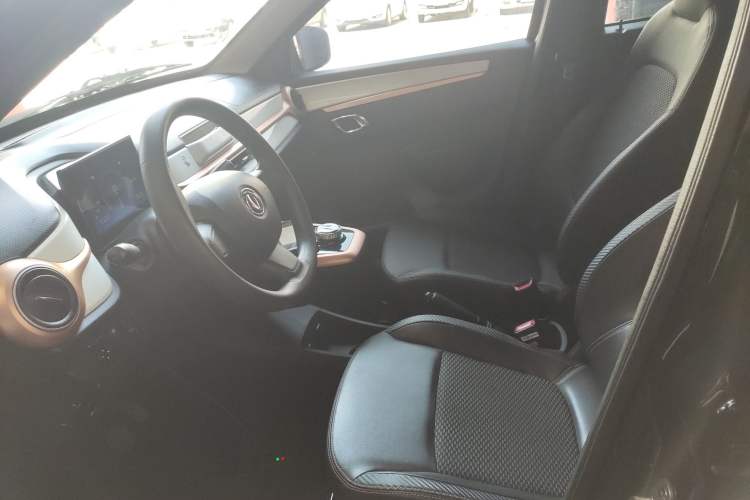 Used Dongfeng NAMMI BOX 2022 Chasing Wind Edition 331 km Standard Model Left Front Seat