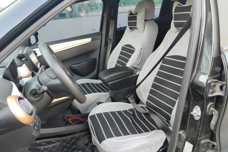 Used Dongfeng NAMMI BOX 2022 Chasing Wind Edition 331 km Standard Model Left Front Seat