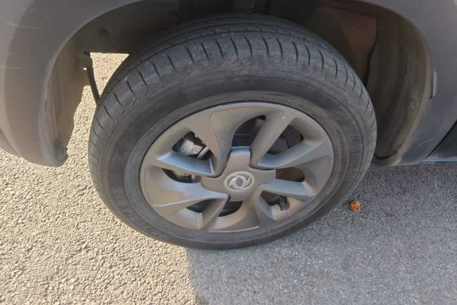 Used Dongfeng NAMMI BOX 2022 Chasing Wind Edition 331KM Advanced Model Left Front Wheel Hub