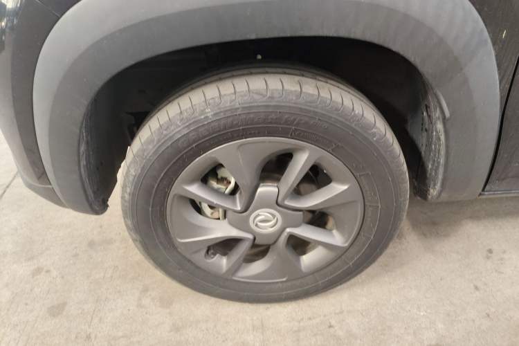 Used Dongfeng NAMMI BOX 2022 Chasing Wind Edition 331KM Advanced Model Left Front Wheel Hub