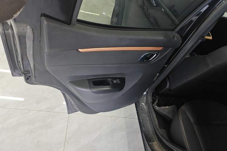 Used Dongfeng NAMMI BOX 2022 Light Wind Edition 201KM Lightning Model Left Rear Door Interior