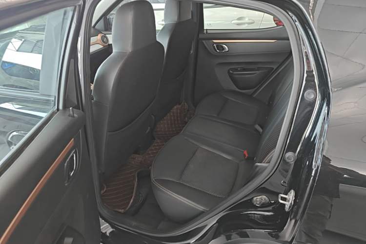 Used Dongfeng NAMMI BOX 2022 Chasing Wind Edition 331KM Advanced Model Left Rear Seat