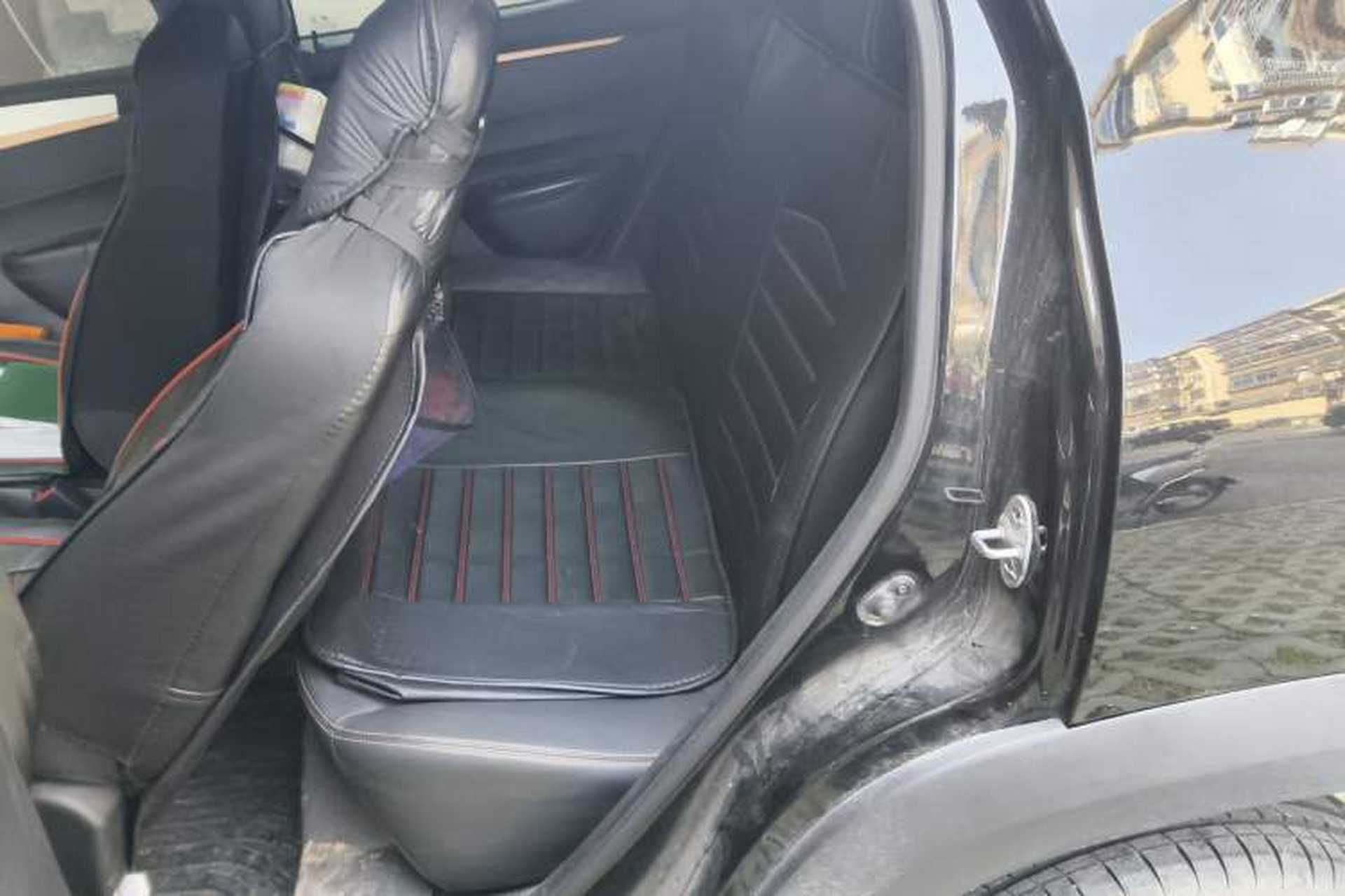 Used Dongfeng NAMMI BOX 2022 Revised Light Wind Edition 201 km Standard Version Left Rear Seat