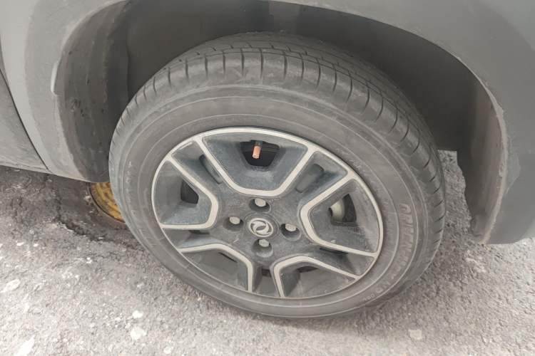 Used Dongfeng NAMMI BOX 2022 Chasing Wind Edition 331 km Standard Model Right Front Wheel Hub