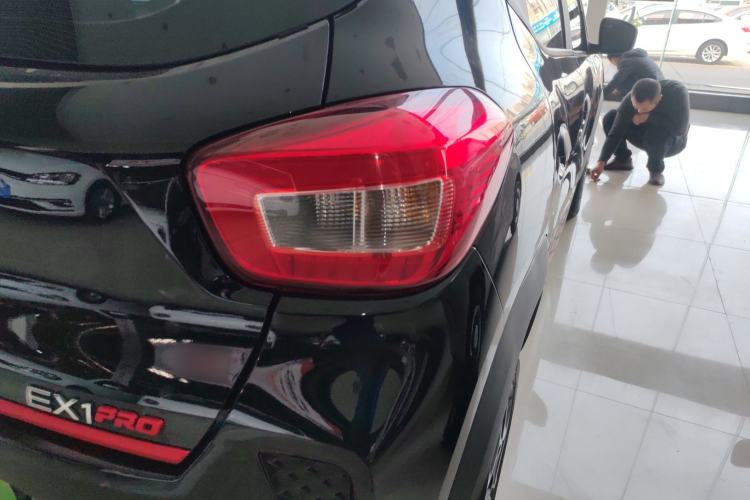 Used Dongfeng NAMMI BOX 2022 Chasing Wind Edition 331 km Standard Model Right Rear Taillight