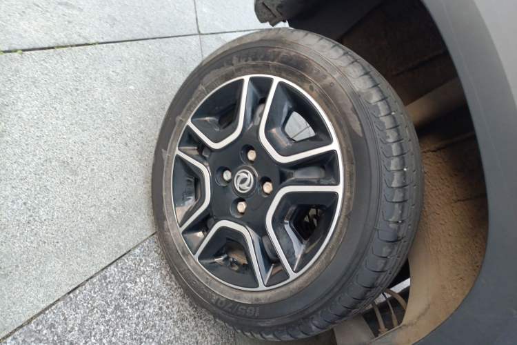Used Dongfeng NAMMI BOX 2022 Chasing Wind Edition 331 km Standard Model Right Rear Wheel Hub
