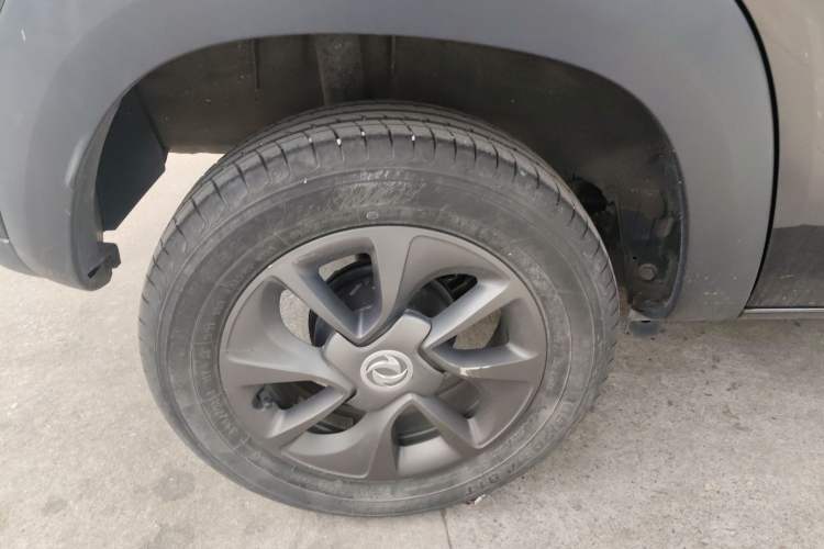 Used Dongfeng NAMMI BOX 2022 Chasing Wind Edition 331KM Advanced Model Right Rear Wheel Hub