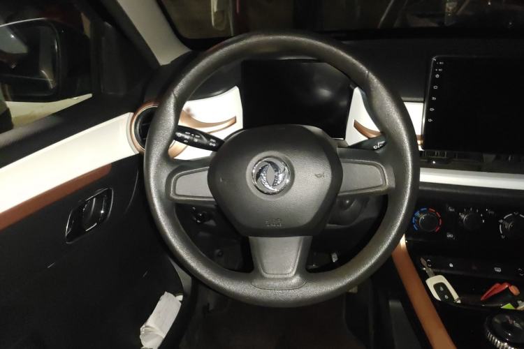 Used Dongfeng NAMMI BOX 2022 Chasing Wind Edition 331 km Standard Model Steering Wheel