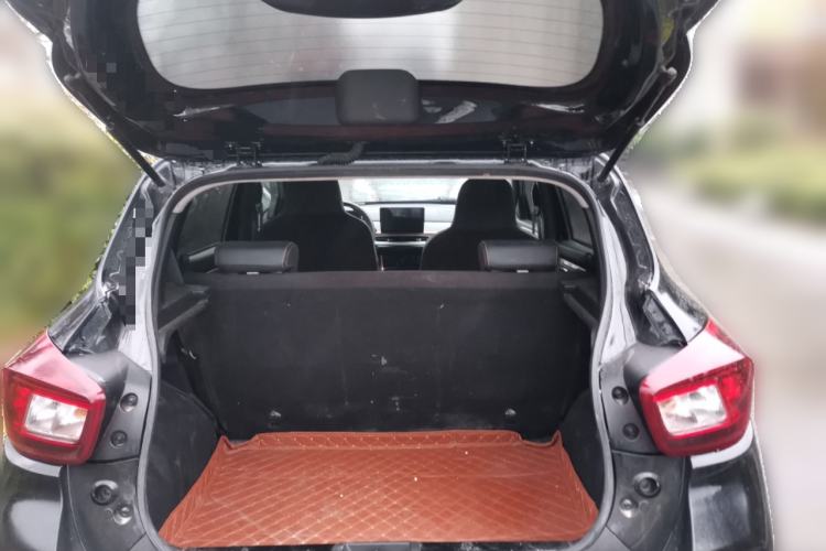 Used Dongfeng NAMMI BOX 2022 Chasing Wind Edition 331 km Standard Model Trunk