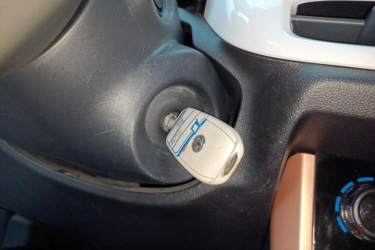 Used Dongfeng NAMMI BOX 2022 Chasing Wind Edition 331 km Standard Model Vehicle Key