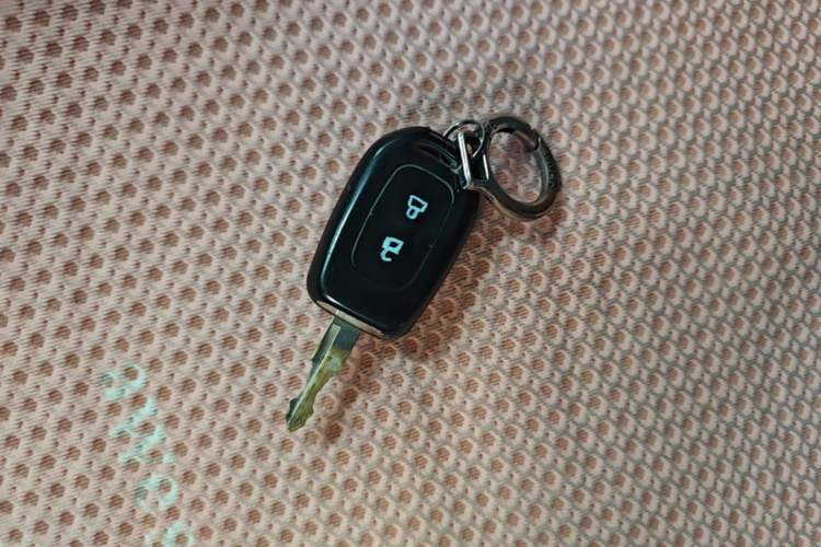 Used Dongfeng NAMMI BOX 2022 Revised Light Wind Edition 201 km Standard Version Vehicle Key