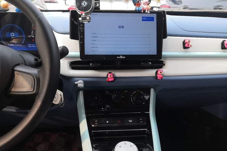 Used Dongfeng NAMMI BOX 2022 Revised Light Wind Edition 201 km Standard Version Audio And AC Panel