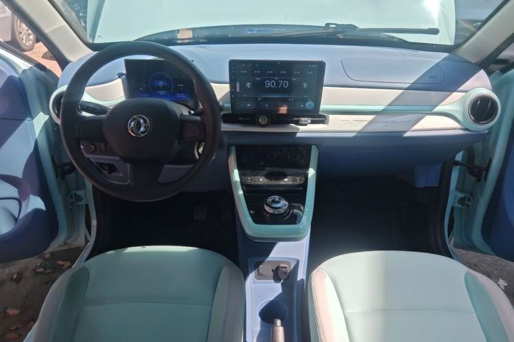 Used Dongfeng NAMMI BOX 2022 Revised Light Wind Edition 201 km Standard Version Center Console