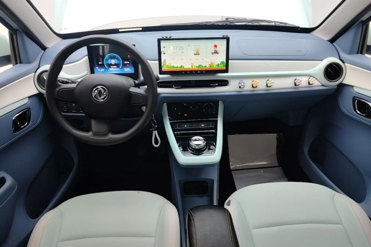 Used Dongfeng NAMMI BOX 2022 Light Wind Edition 201KM Lightning Model Center Console