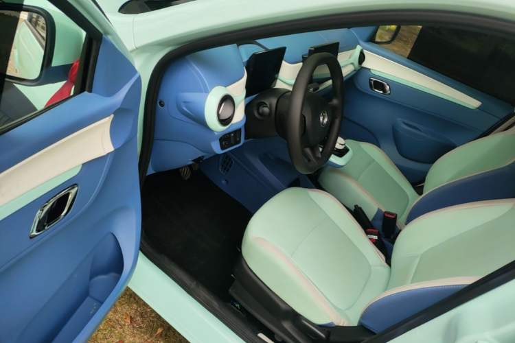 Used Dongfeng NAMMI BOX 2022 Revised Light Wind Edition 201 km Standard Version Driver Seat