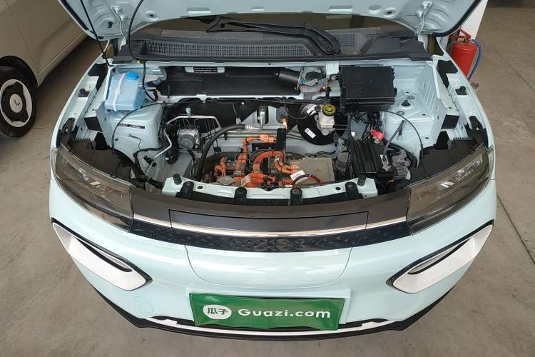 Used Dongfeng NAMMI BOX 2022 Chasing Wind Edition 331 km Standard Model Engine Bay