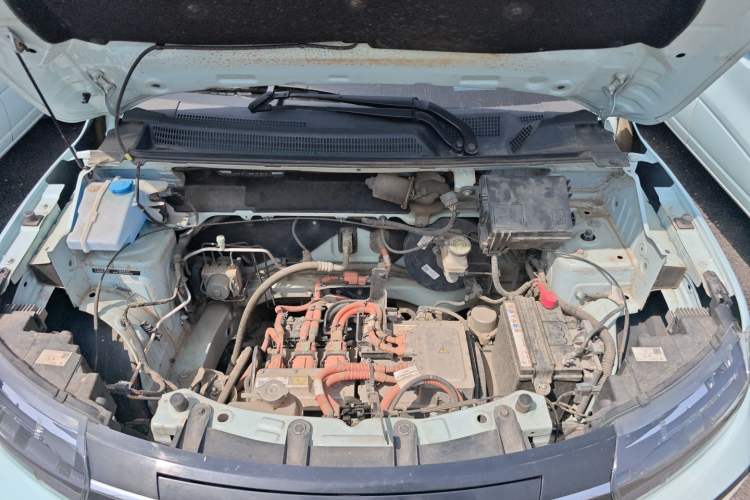 Used Dongfeng NAMMI BOX 2022 Chasing Wind Edition 331 km Standard Model Engine Bay