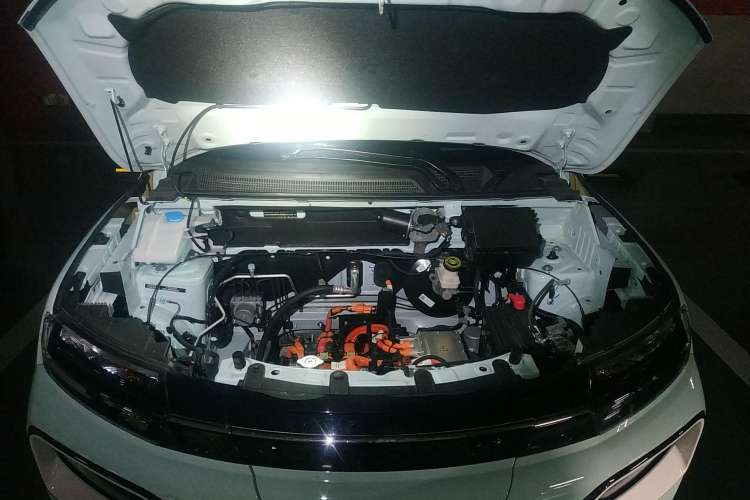 Used Dongfeng NAMMI BOX 2022 Light Wind Edition 201KM Lightning Model Engine Bay