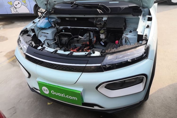 Used Dongfeng NAMMI BOX 2022 Revised Light Wind Edition 201 km Standard Version Engine Bay