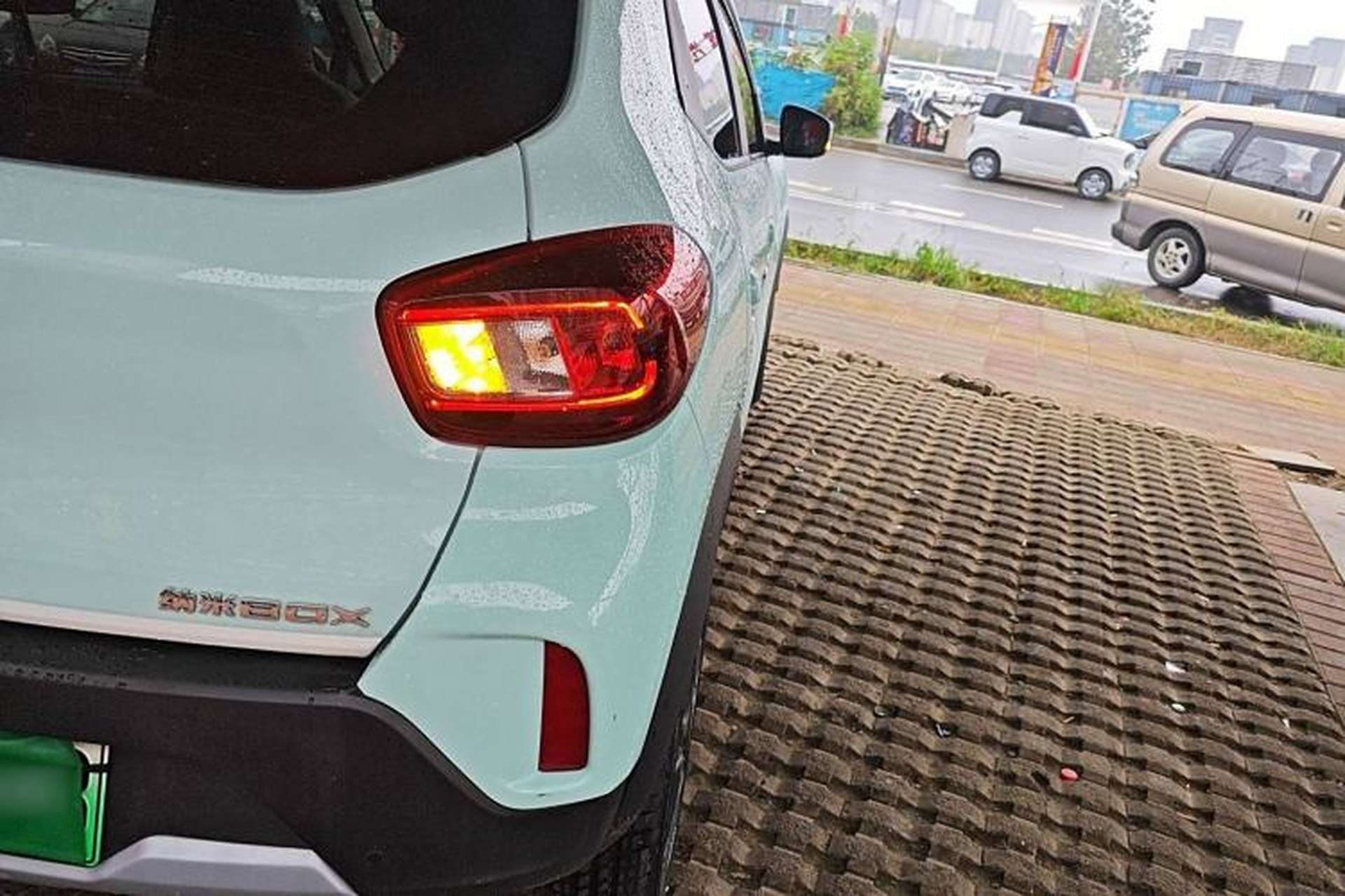 Used Dongfeng NAMMI BOX 2022 Chasing Wind Edition 331 km Standard Model Exterior 2