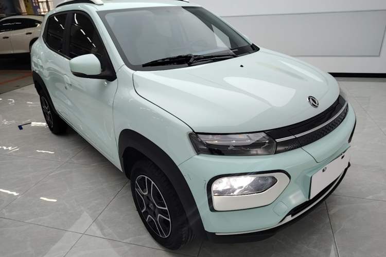 Used Dongfeng NAMMI BOX 2022 Light Wind Edition 201KM Lightning Model Front Right 45 Deg