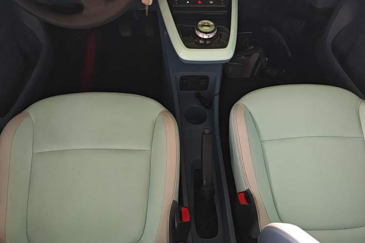 Used Dongfeng NAMMI BOX 2022 Chasing Wind Edition 331 km Standard Model Gear Lever