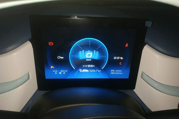 Used Dongfeng NAMMI BOX 2022 Light Wind Edition 201KM Lightning Model Instrument Cluster