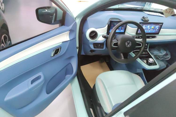 Used Dongfeng NAMMI BOX 2022 Chasing Wind Edition 351 km Advanced Model Interior 3